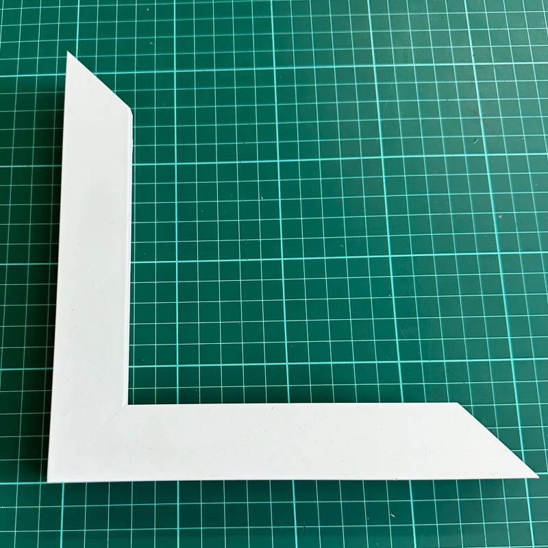 code b white large flat 30mm w outer edge